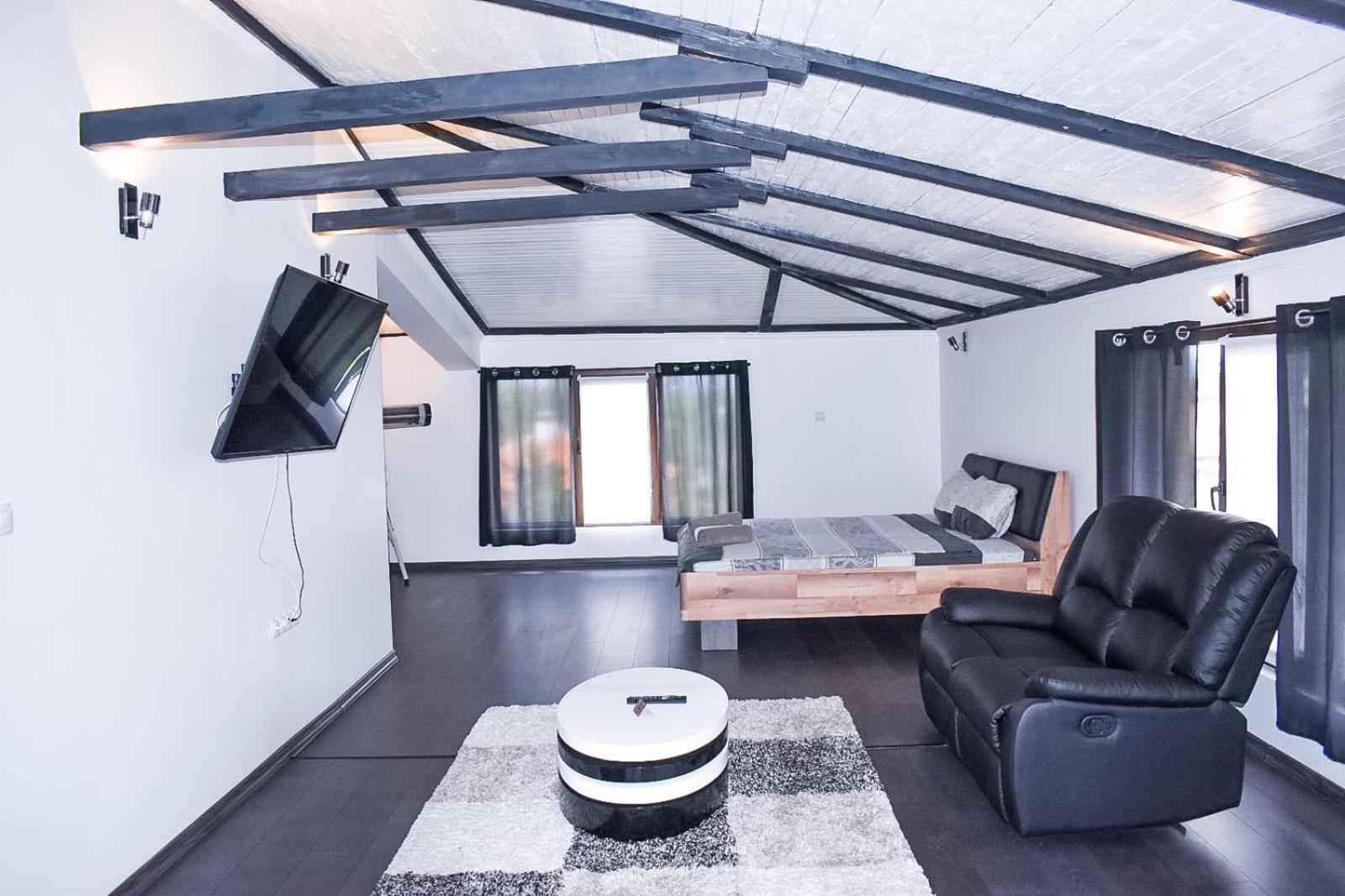 Casafamiglia Villa Prolesha Luaran gambar